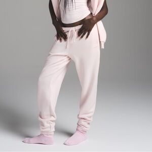 NEW Skims Cotton Fleece Classic Jogger in Pink